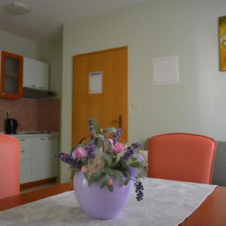 Apartmani Vujcic Makarska Buitenkant foto