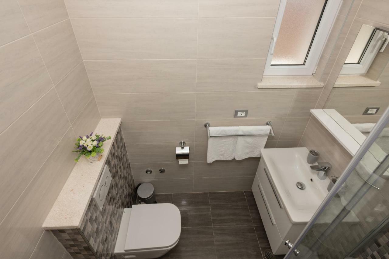 Apartmani Vujcic Makarska Buitenkant foto